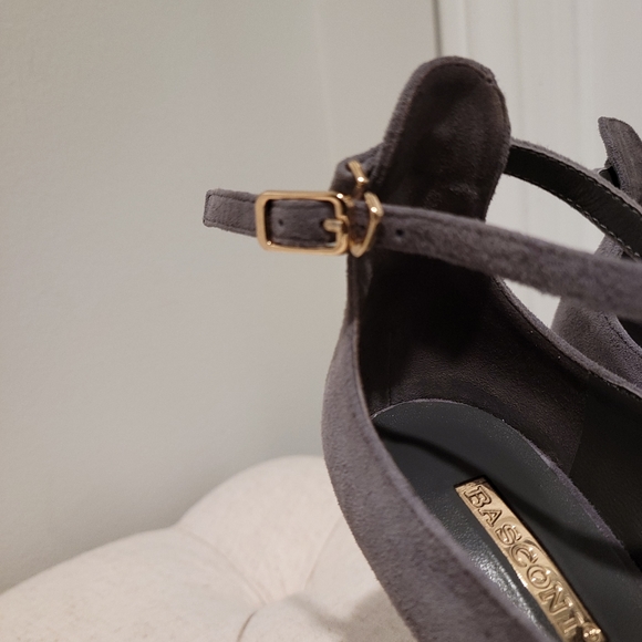 Made in Italy Grey Suede Pumps - Picture 6 of 6